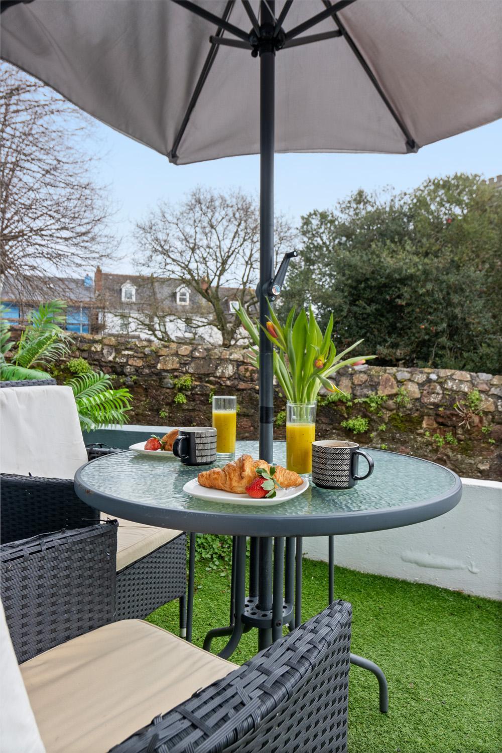 Stylish 2 Bed Apartment Near Beach, Parking, Wifi, Netflix Teignmouth Extérieur photo